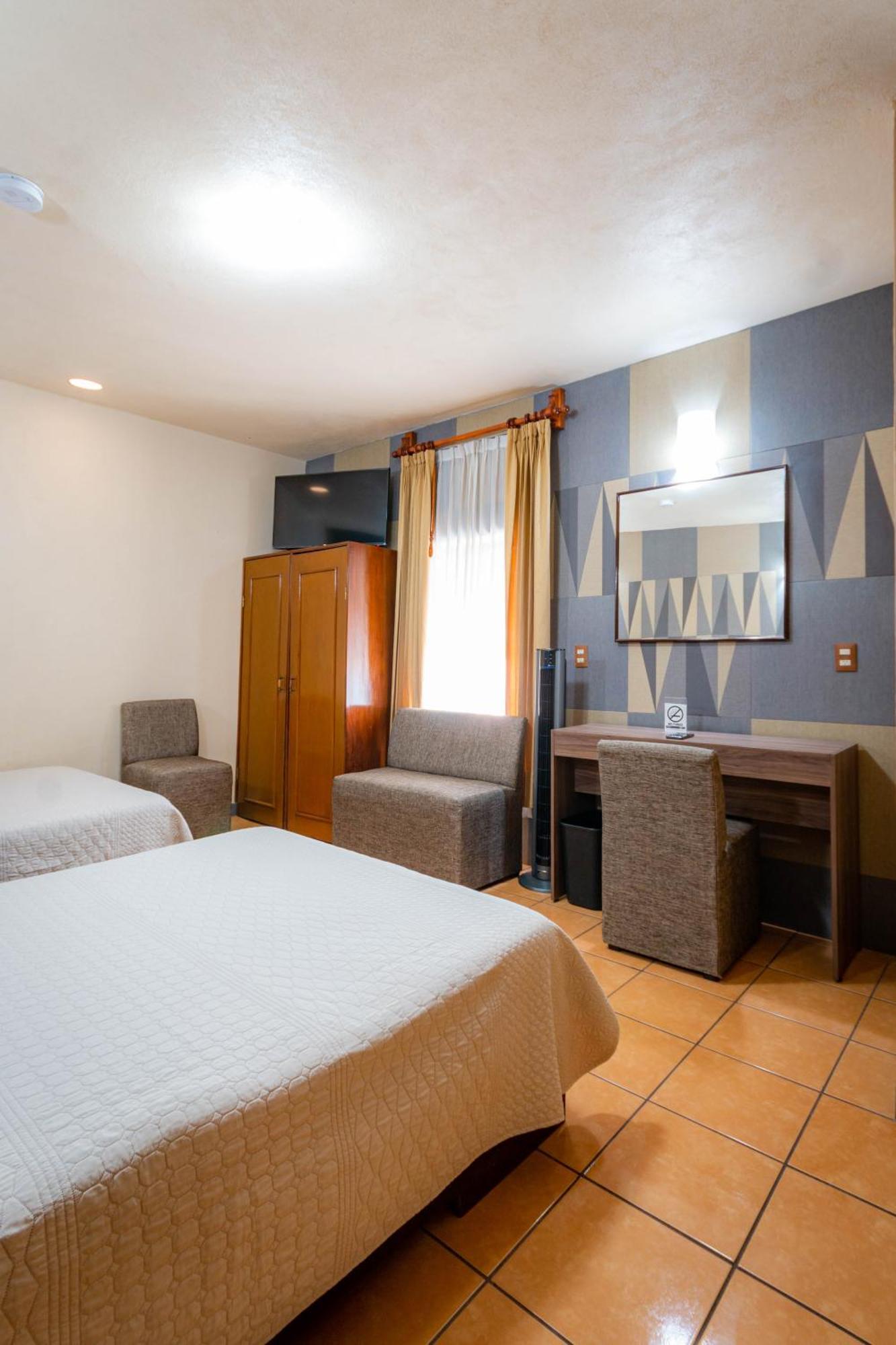 Hotel Estefania Morelia Exteriör bild